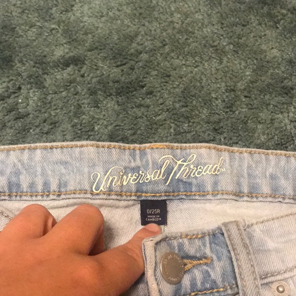 Ripped boyfriend jeans - Picture 5 of 7